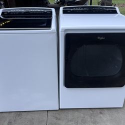 Whirlpool Cabrio XL Washer And  XL Dryer Set 