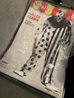 Halloween costumes/ clown