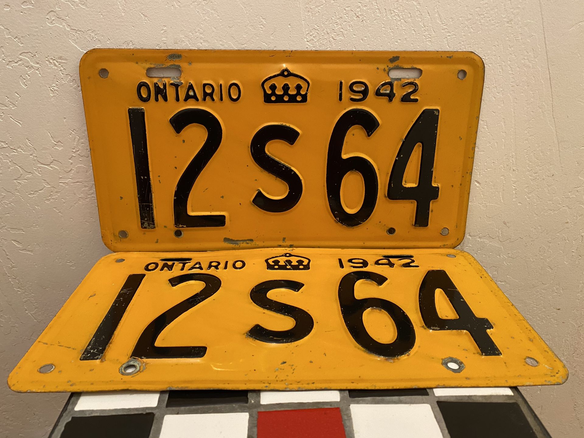 1942 Ontario license plate