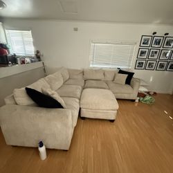 Sectional/ Couches 