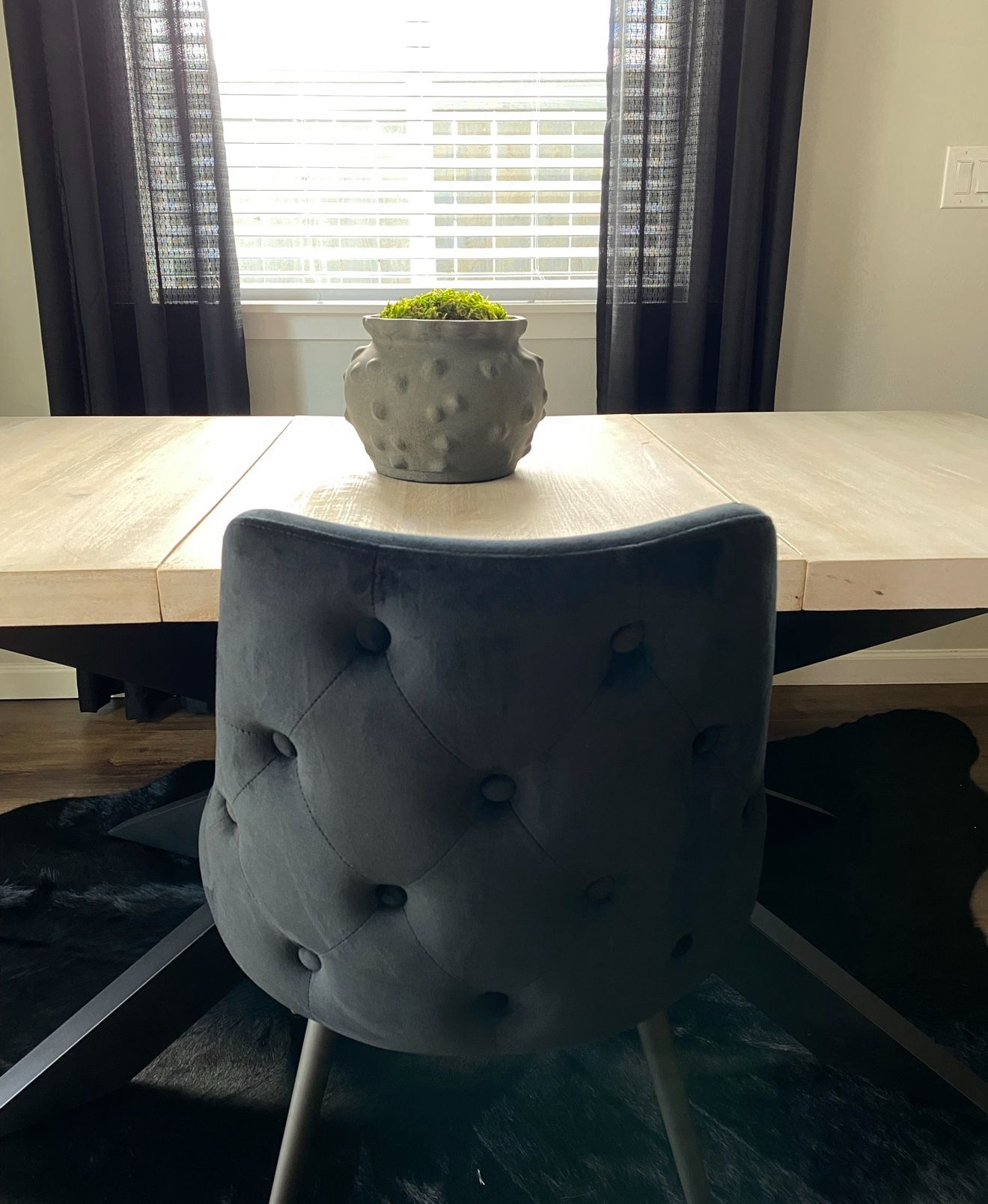 4 Black tufted Dinning chairs. 