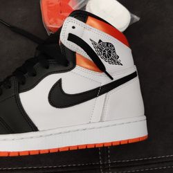 Electro Orange Jordan 1 $170 Size 9.5