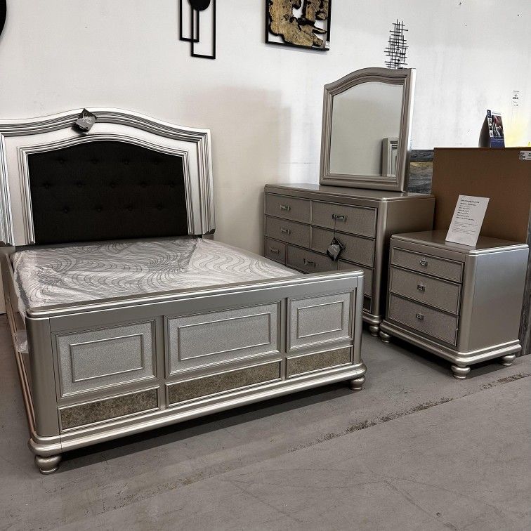 Coralayne Silver Grey 5 Piece Queen Panel, Dresser, Mirror, Chest and Nightstand Set 