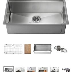 Undermount kitchen sink