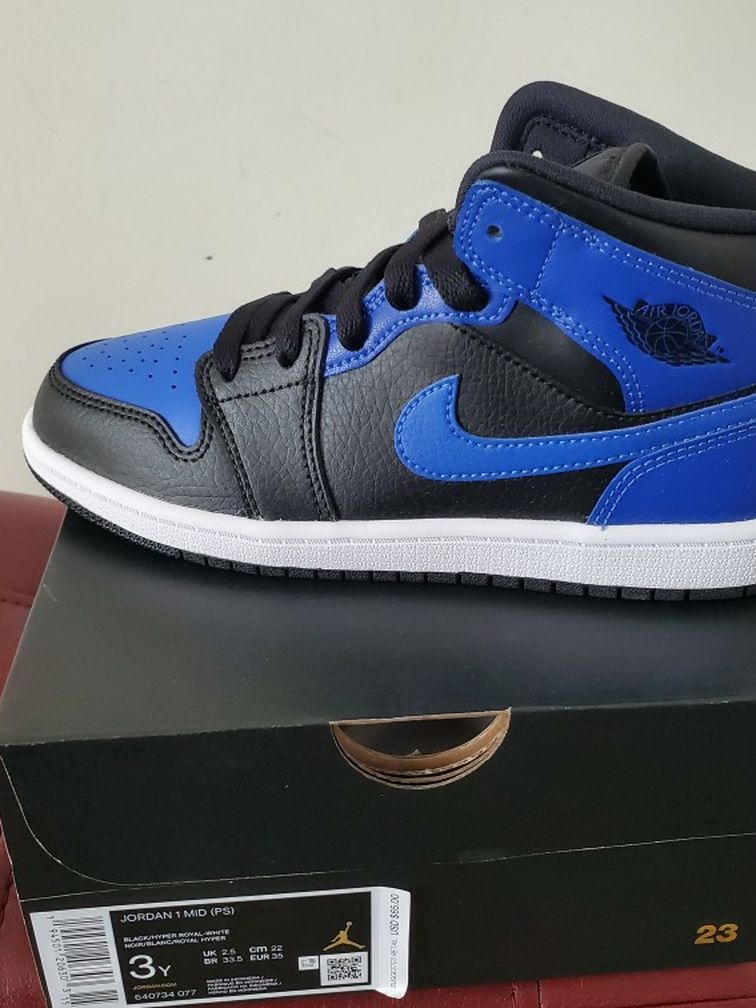 New Jordan 1s Size 3y