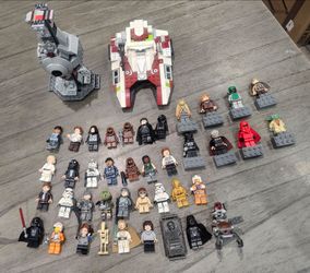 $200 - Star Wars LEGO Minifigures With 2x4 Magnet Brick Base and regular star wars mini figures Lot