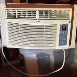 Air Conditioner With Remote 