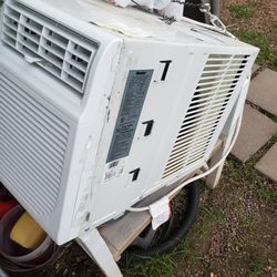 danby dac120eb3gdb 12000 Btu Window Air Conditioner 