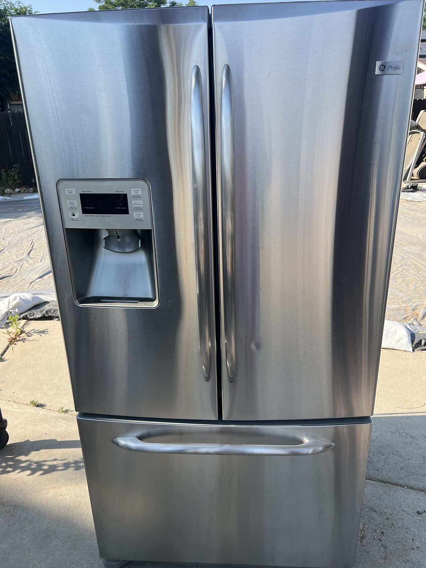 GE Refrigerator
