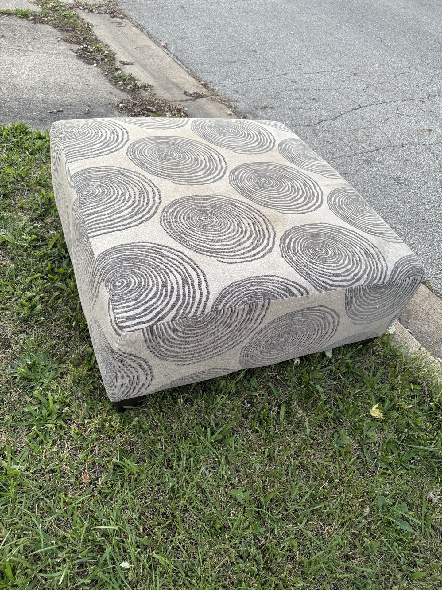 Free Ottoman