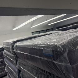 QUEEN SIZE PURPLE RESTORE PLUS MATTRESS & BOX SPRING BED SET