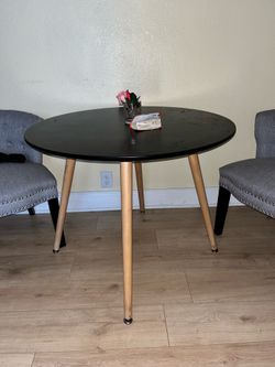 Black table with legs
