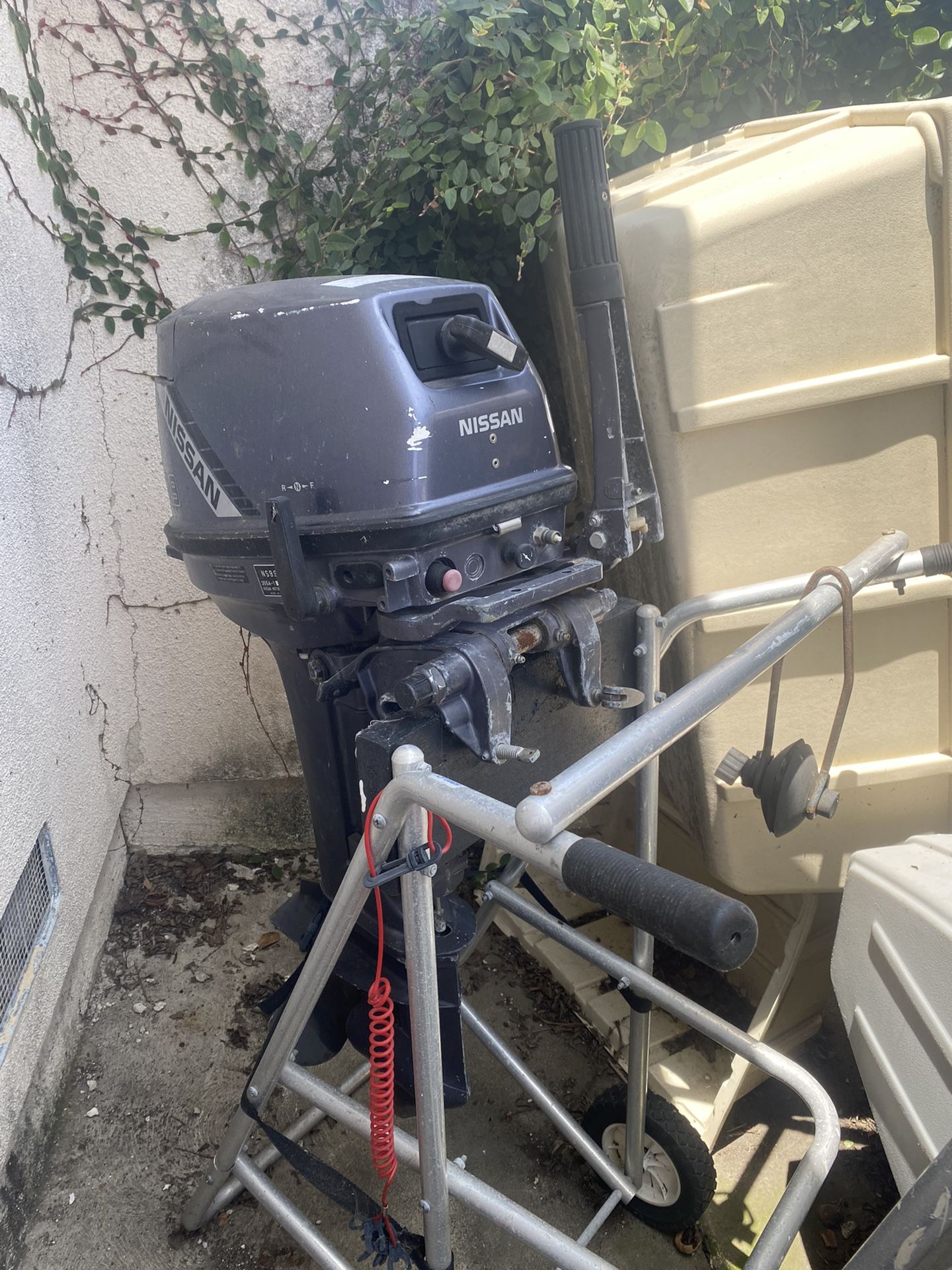 Nissan 9.9 Two Stroke Motor Outboard