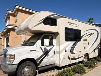 2017 Ford E350 Super Duty Cutaway