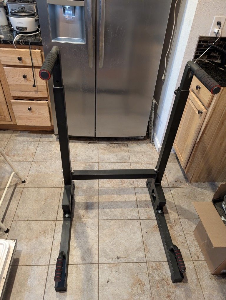 Dip & Push-Up Stand – Like New, 3 Months Old