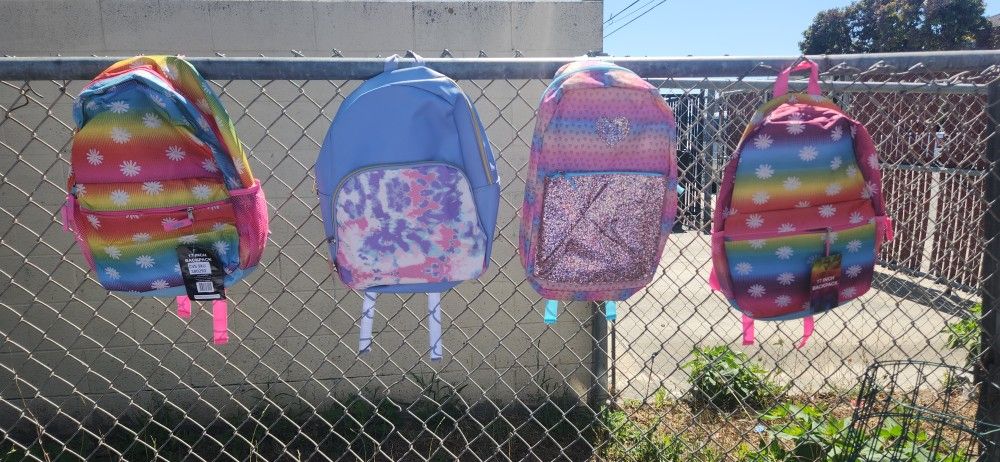 Mochilas Nuevas $5