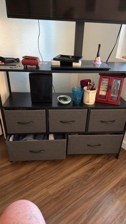 Dresser with 2 shelves and cloth drawers