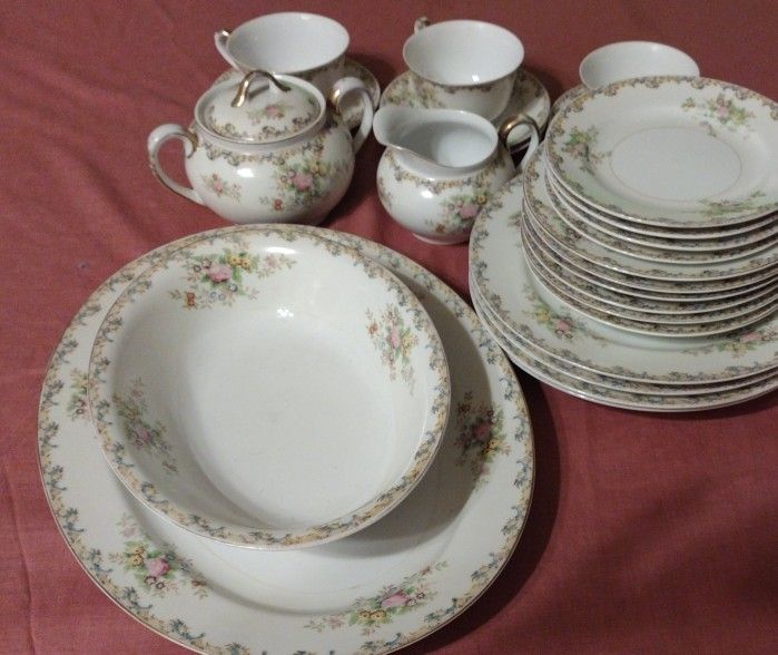 Fine China 4 Person Set