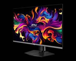 MSI MPG 321URX QD-OLED,32" GAMING MONITOR With Peripherals