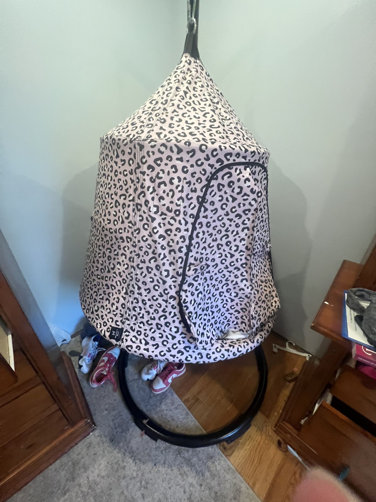 Member's Mark Kids Cozy Hanging Pod