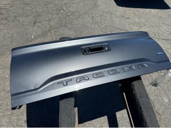 Tacoma tail gate. Tacoma tailgate 2016-23