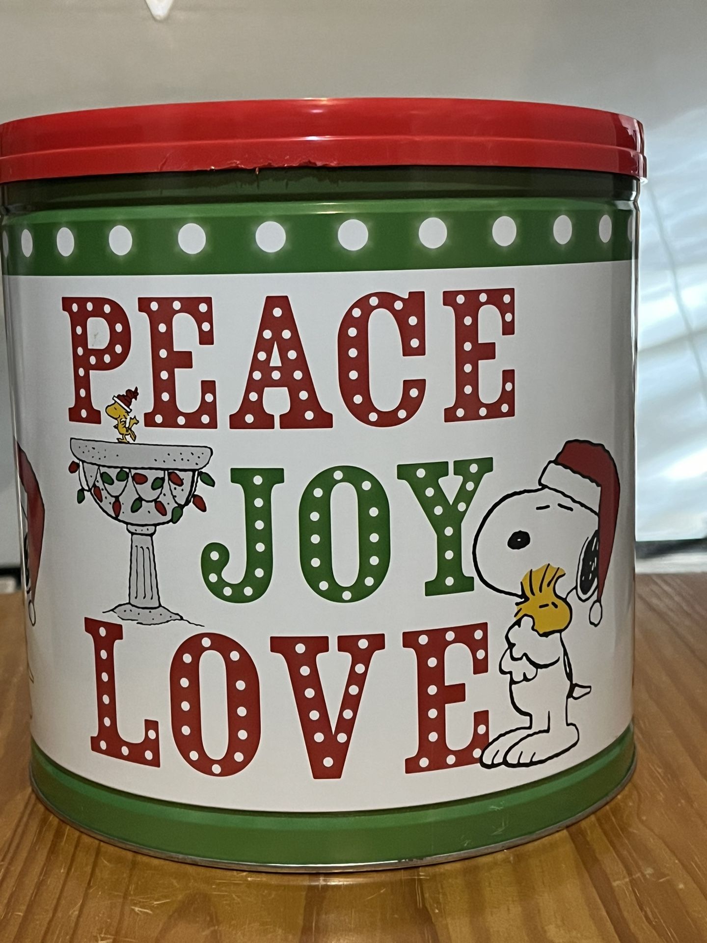 Snoopy Christmas Metal Tin With Plastic Cover