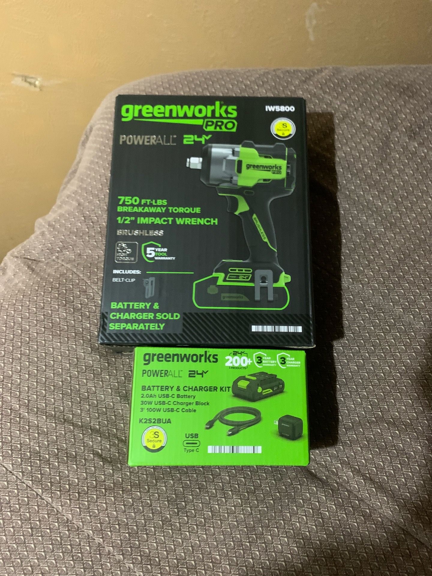 Green works 1/2 inch impact wrenc h and 24v battery kit