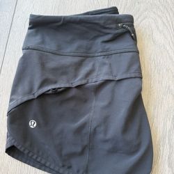 Lululemon Shorts Size 6