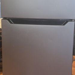 WORKING MINI FRIDGE (PENDING)
