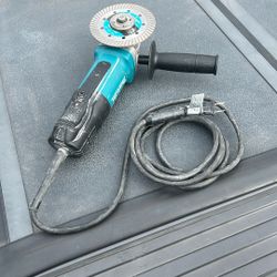 Grinder Makita
