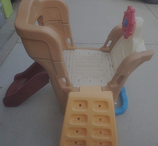 Step2 Pirate’s Cove Climber and Slide Toddler/Kids Playset