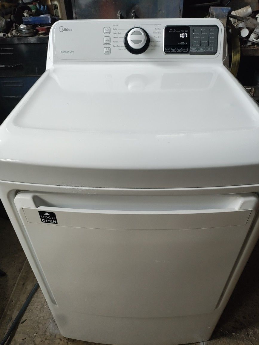 Nice Clean Midea 12 Cycle Electric Dryer