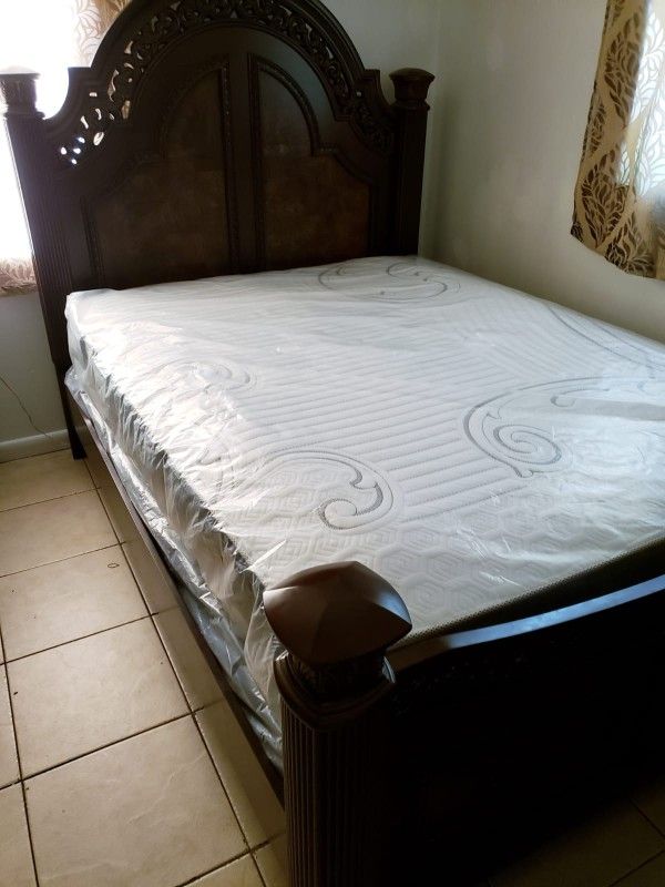 NEW QUEEN MATTRESS. Bed frame is not available. Take it home the same day 👍