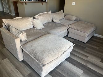 Sectional couch
