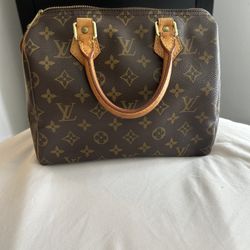 LOUIS VUITTON side bag 