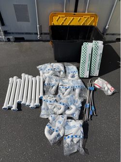 Plumbing supplies 30 pcs. P-Traps Hoses etc.