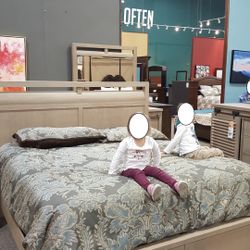 Queen Size Bedroom Set