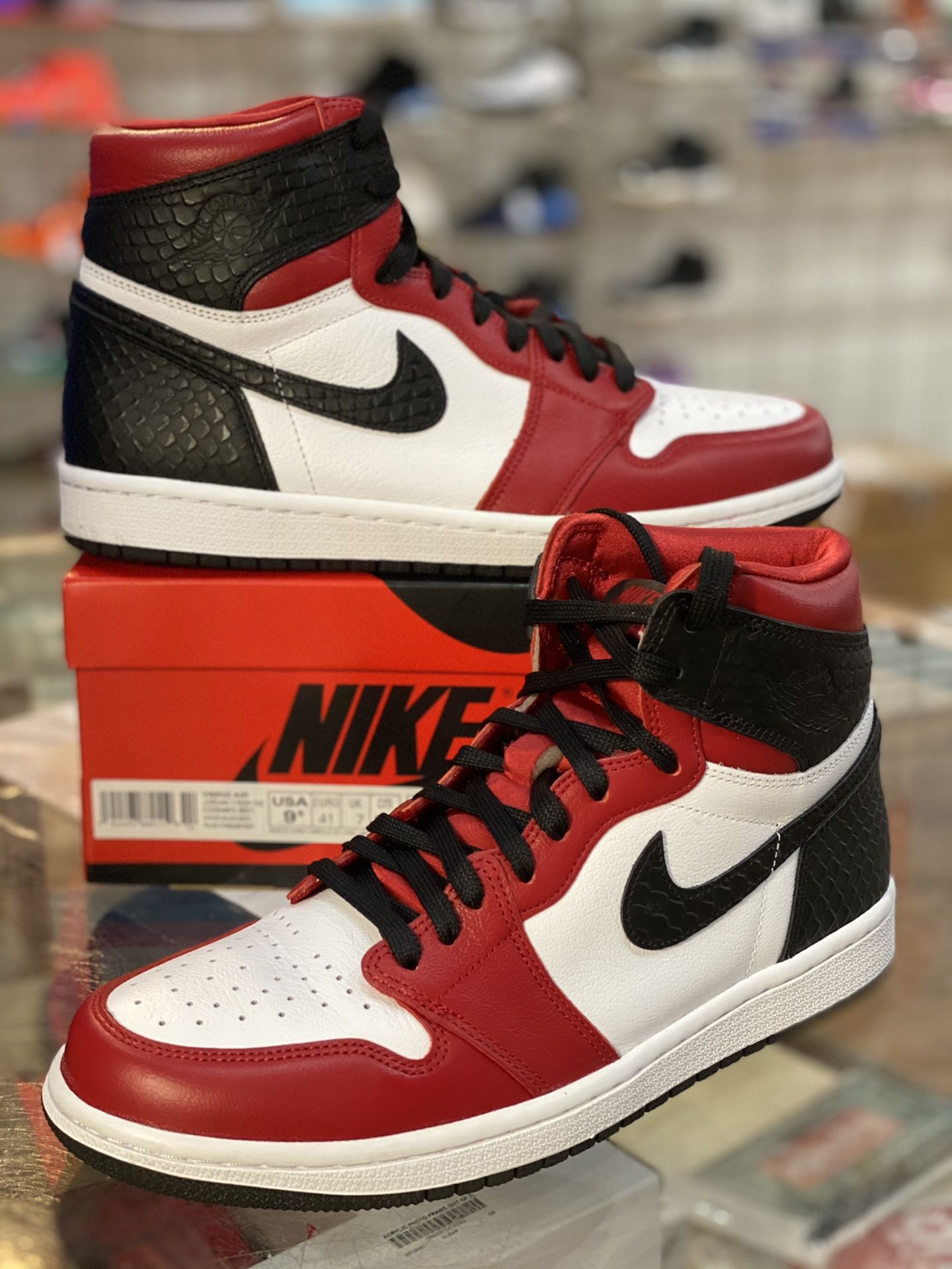 Satin Snake Chicago 1s Size 8 men / 9.5 women