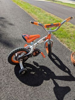 Disney Planes Kids Bike with Training Wheels