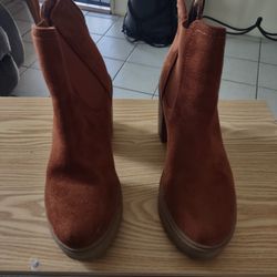 Botas
