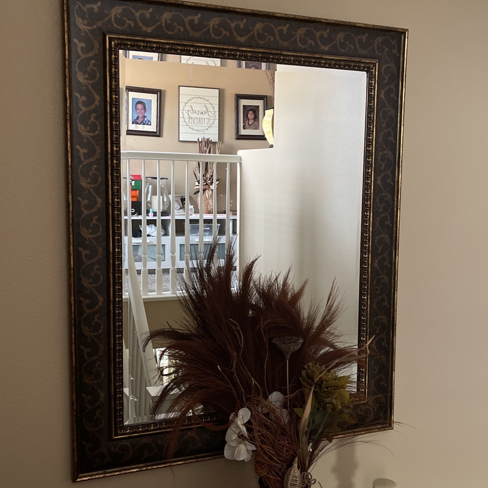 Beautiful Kirkland Large Mirror for Sale in Wildomar, CA OfferUp
