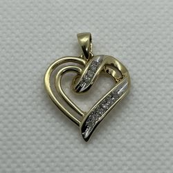 10K Gold Diamond Heart Pendant 