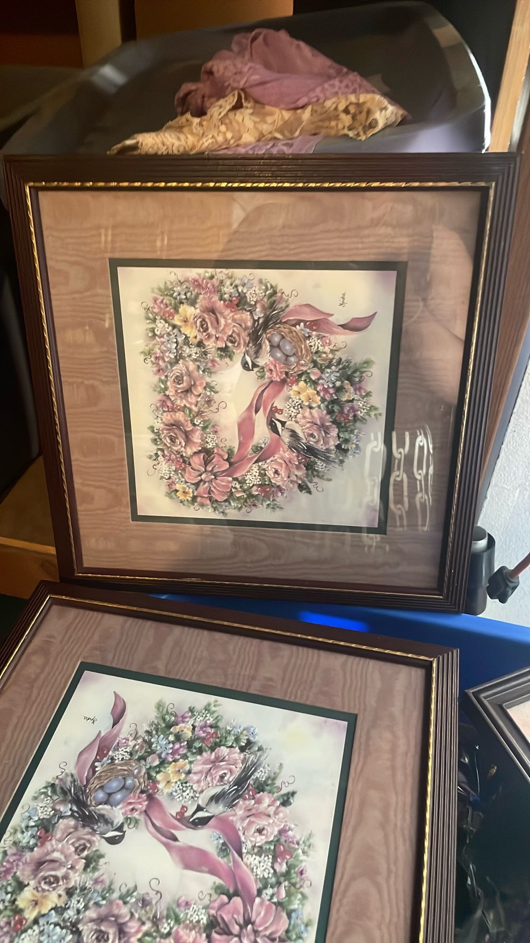 Decorations 