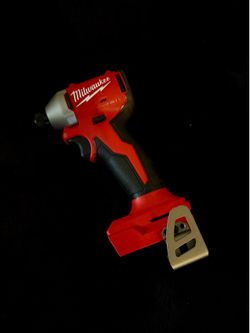 Taladro de impacto Milwaukee