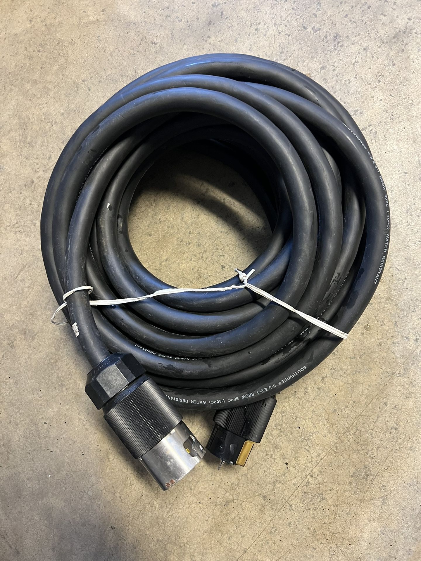 Southwire 6/3 & 8/1 SEOW, 50 Amp Rating, 125/250-Volt Outdoor Extension Cord CA-Style CS63,