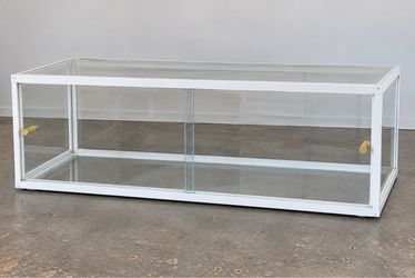 Glass Countertop Pastry Display Case – White Frame / Sliding Doors