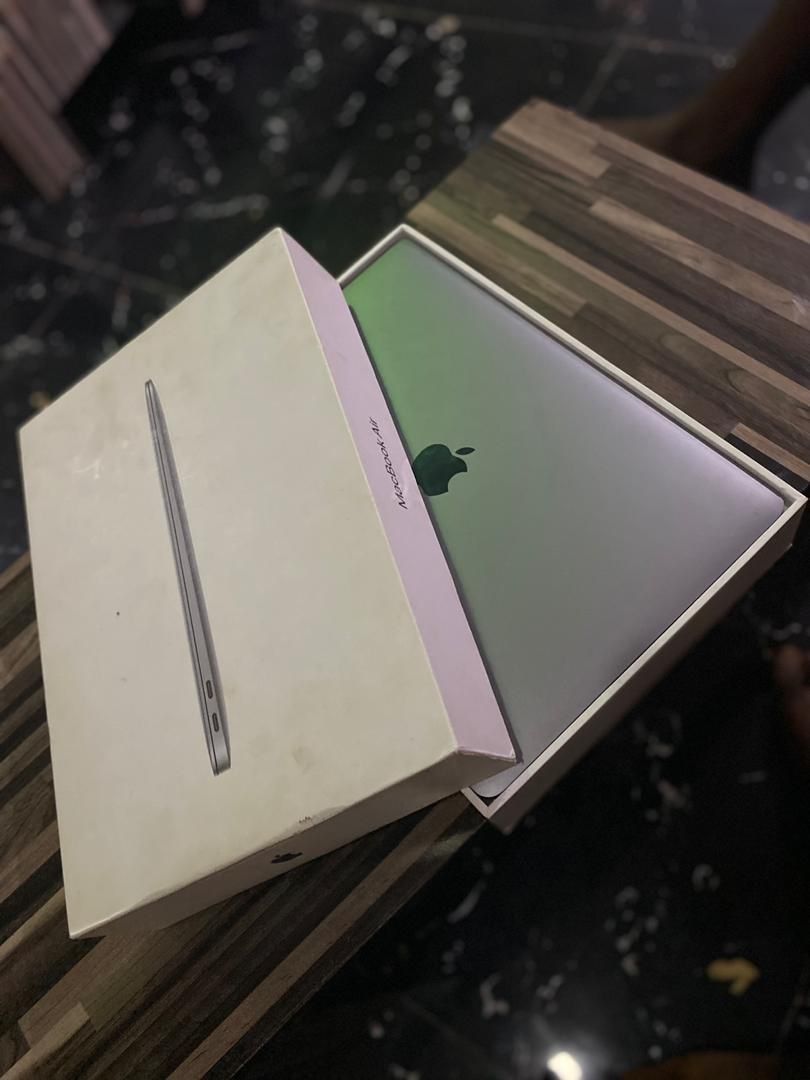 MacBook Air Available At Giveaway Price