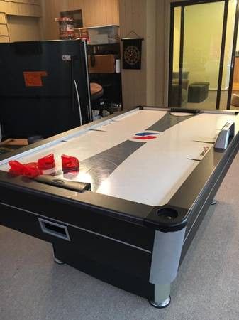 Air Hockey Table