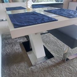 Breakfast Nook Table/Sofa With Bench