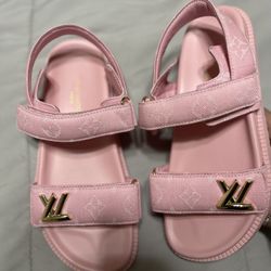 Louis Vuitton Women’s Sandal Size 38 EU = Size 8 US Brand New W Box & Dust Bag